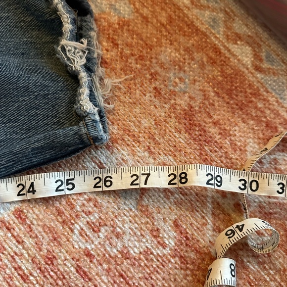 Abercrombie & Fitch High Rise Button Fly Mom Jean distressed medium wash 27 4R - Picture 8 of 10